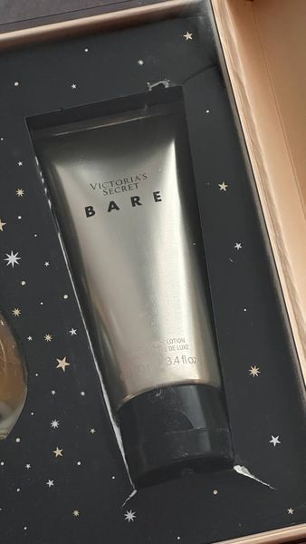 Подарунковий набір Victoria's Secret Bare Luxe Fragrance Gift Set має дефект VS00244 фото